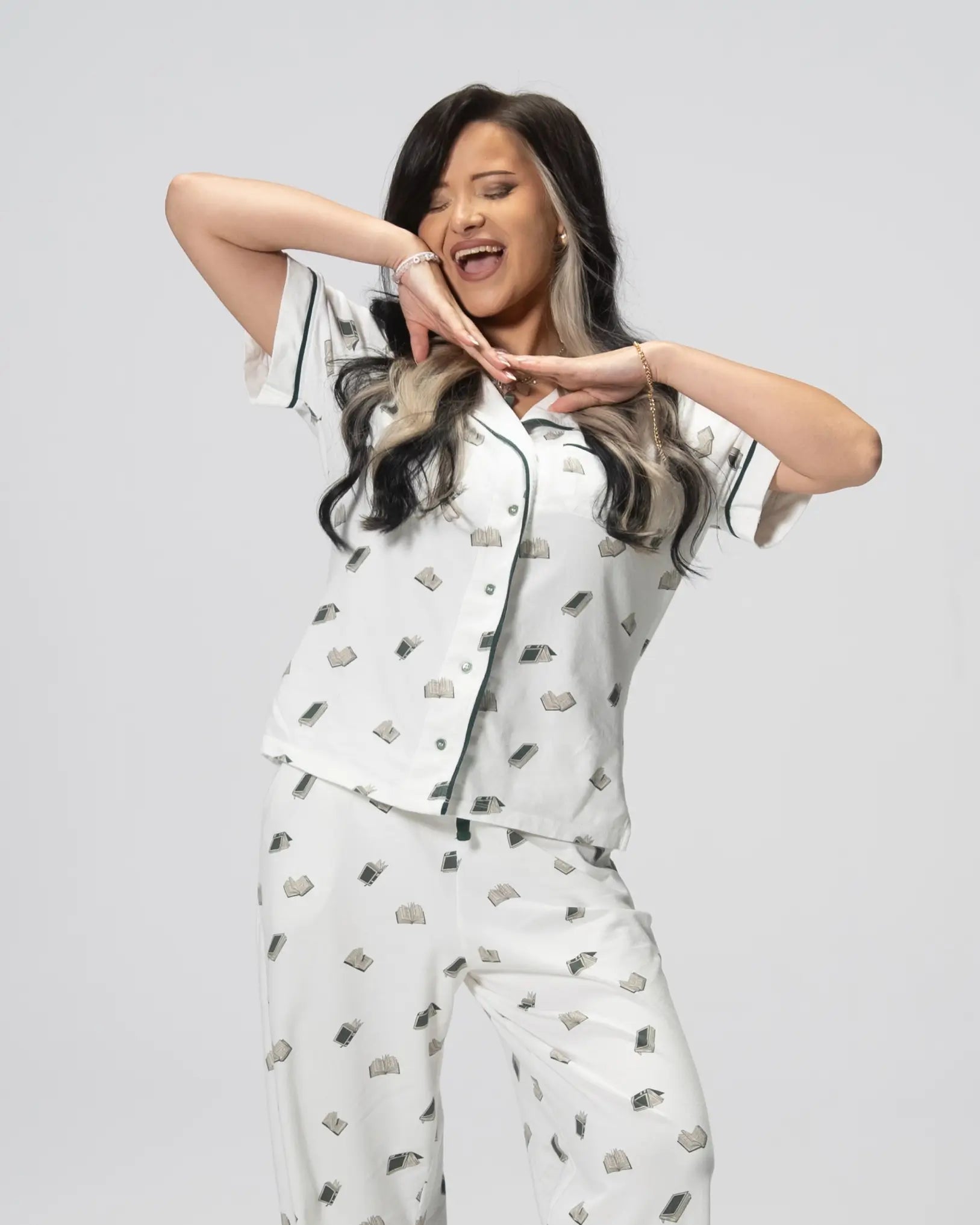 Pyjama Top - World of Treasure