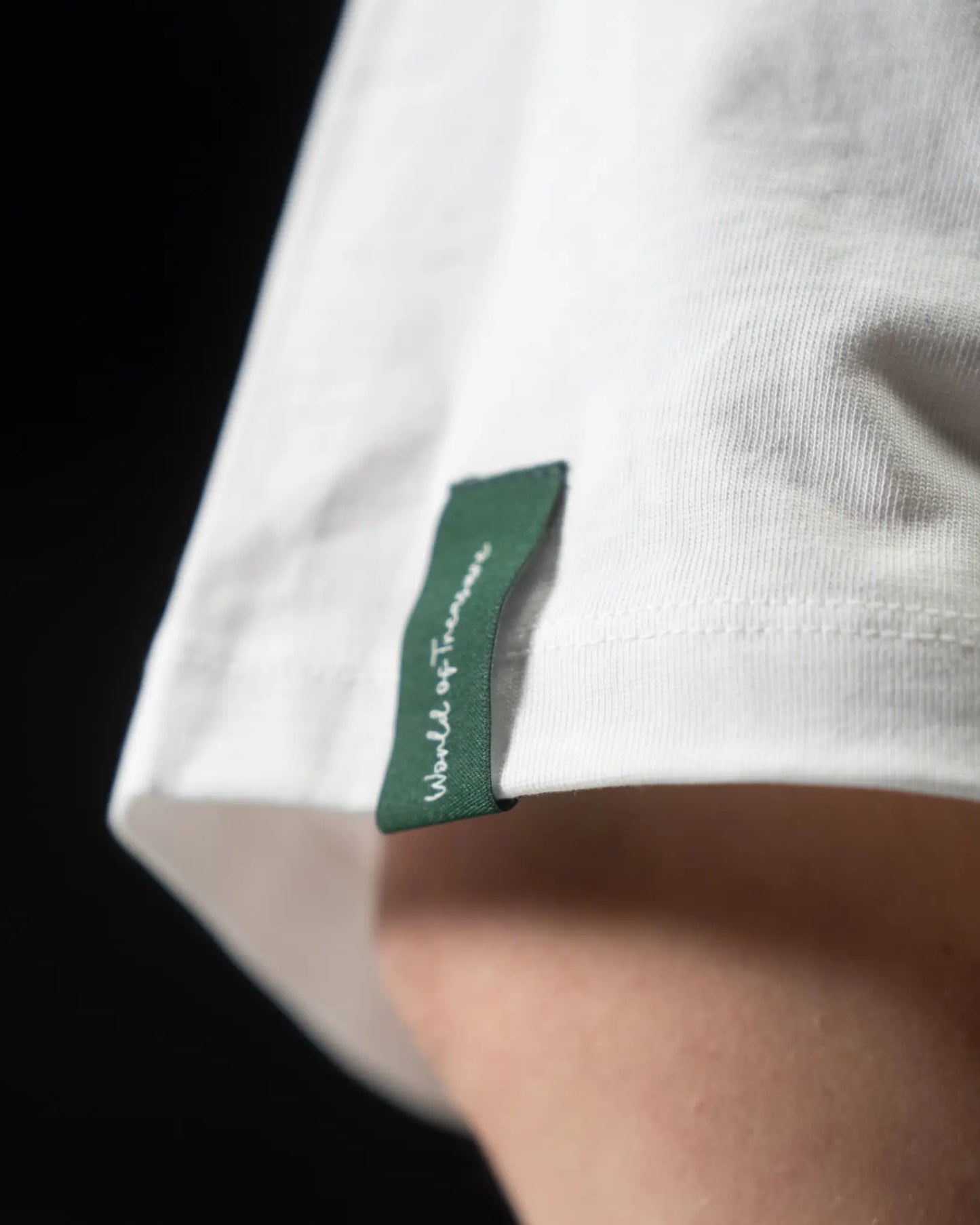 Cropped Tee - Talk bookish to me - World of Treasure