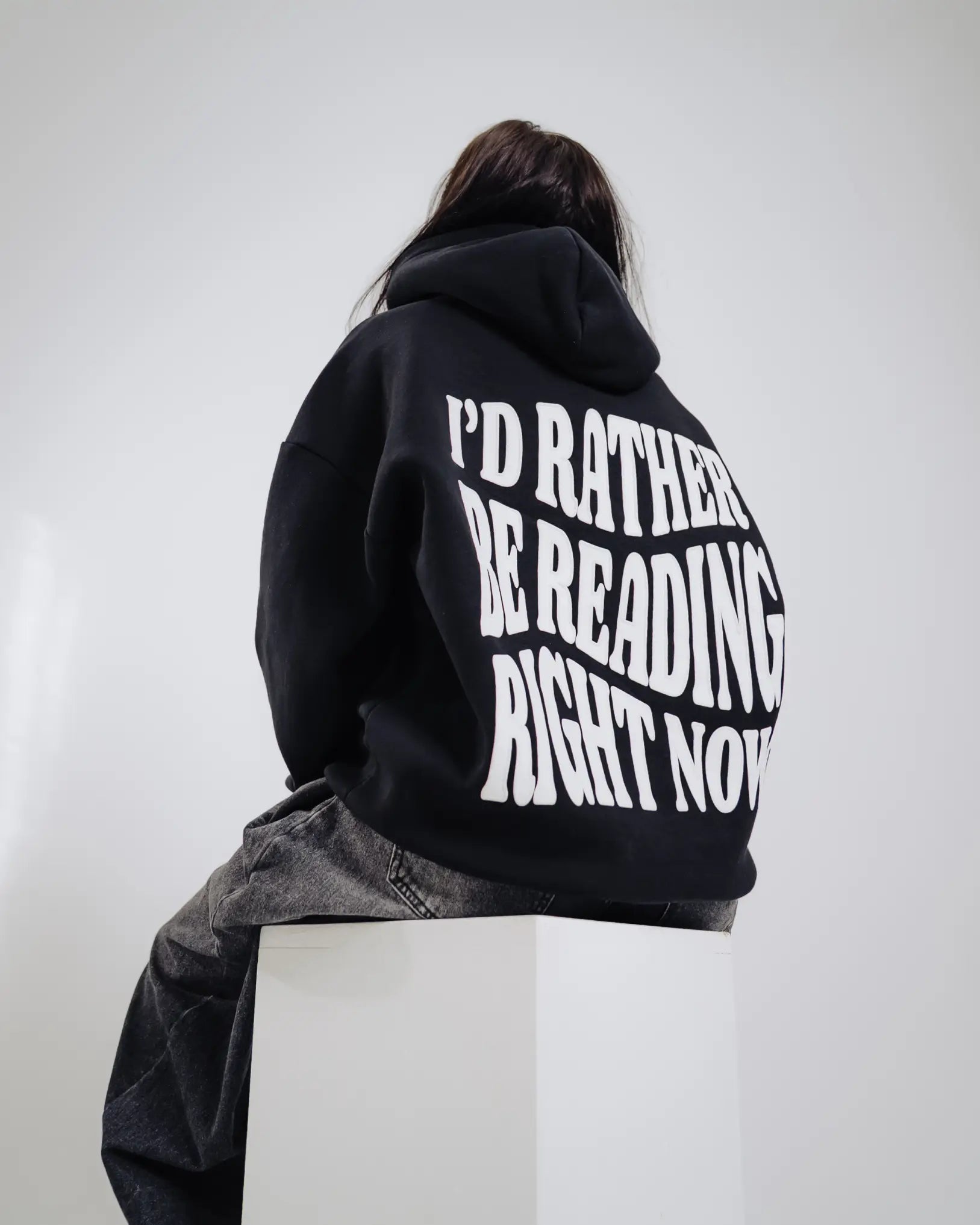 Hoodie - Rather be reading (black) - World of Treasure