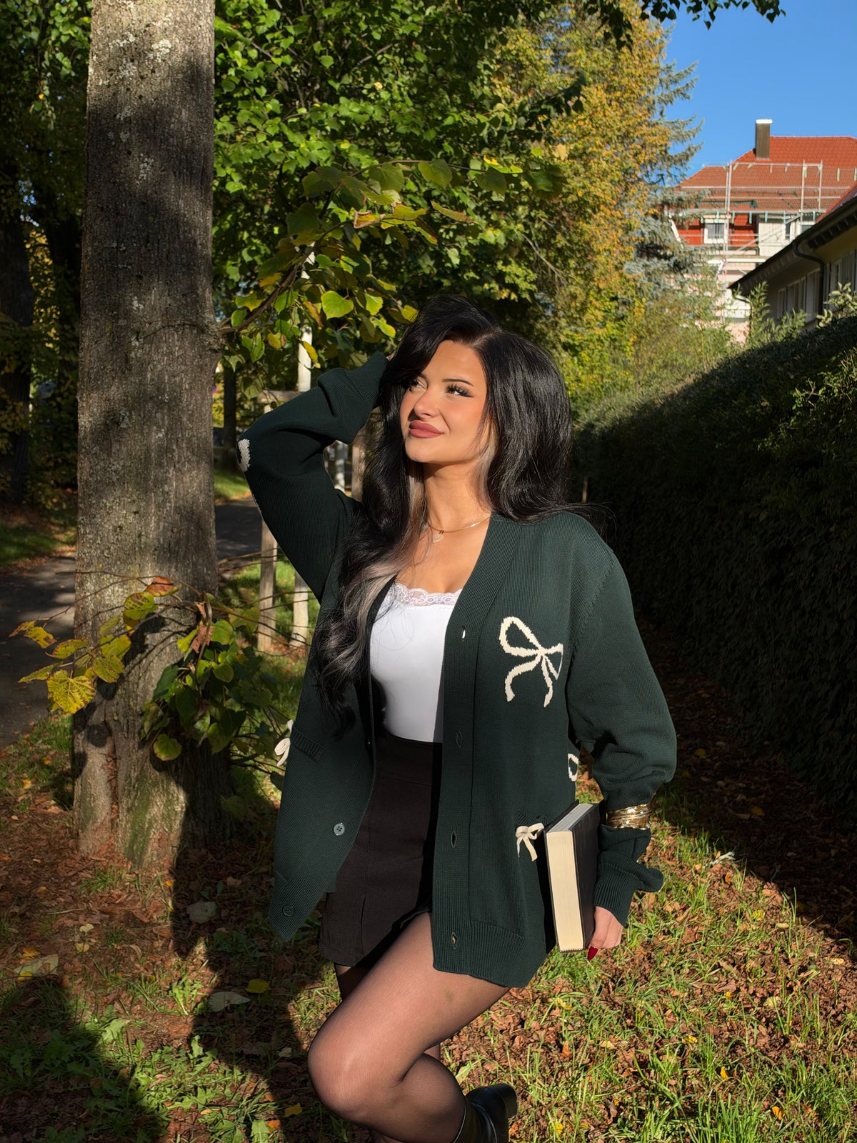 Cardigan green - Reading makes you hotter