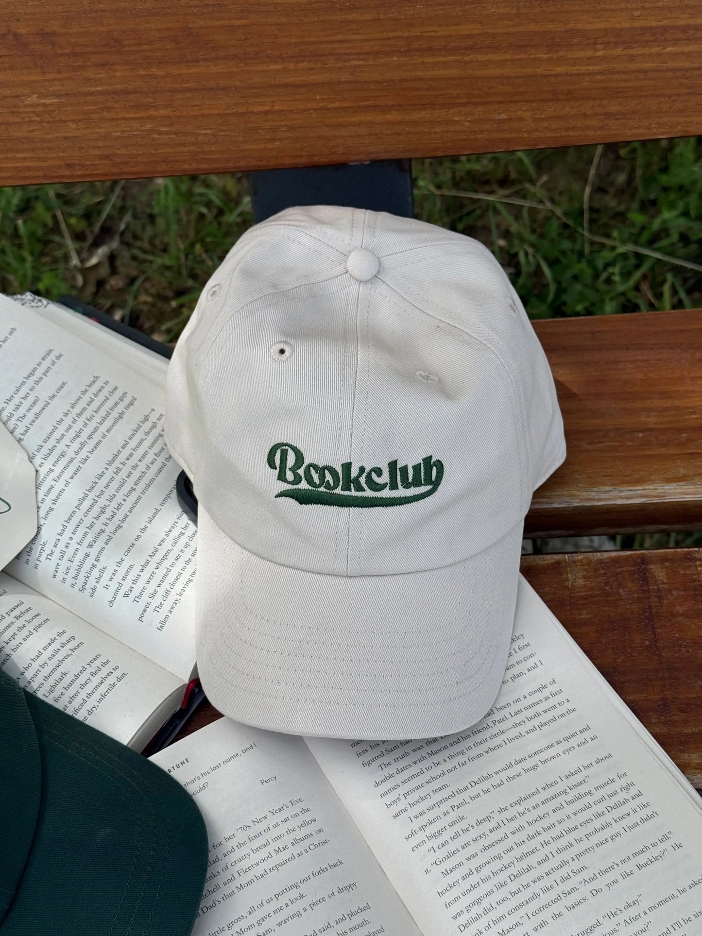 Bookclub Cap Beige