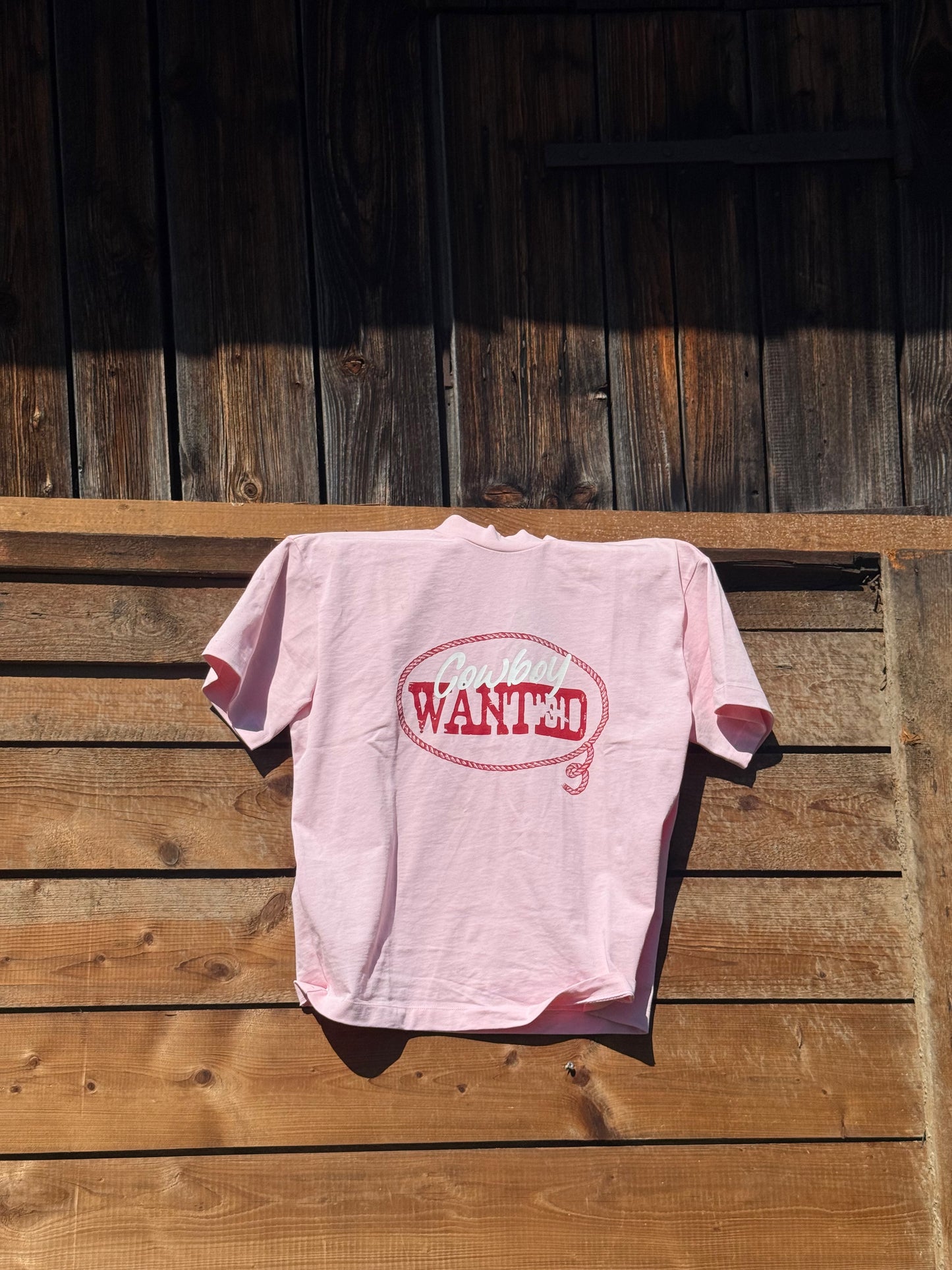 T-Shirt - Cowboy Wanted Pink